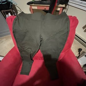 Torrid Slim Fox Pixie Pant, Regular Length, Torrid size 2